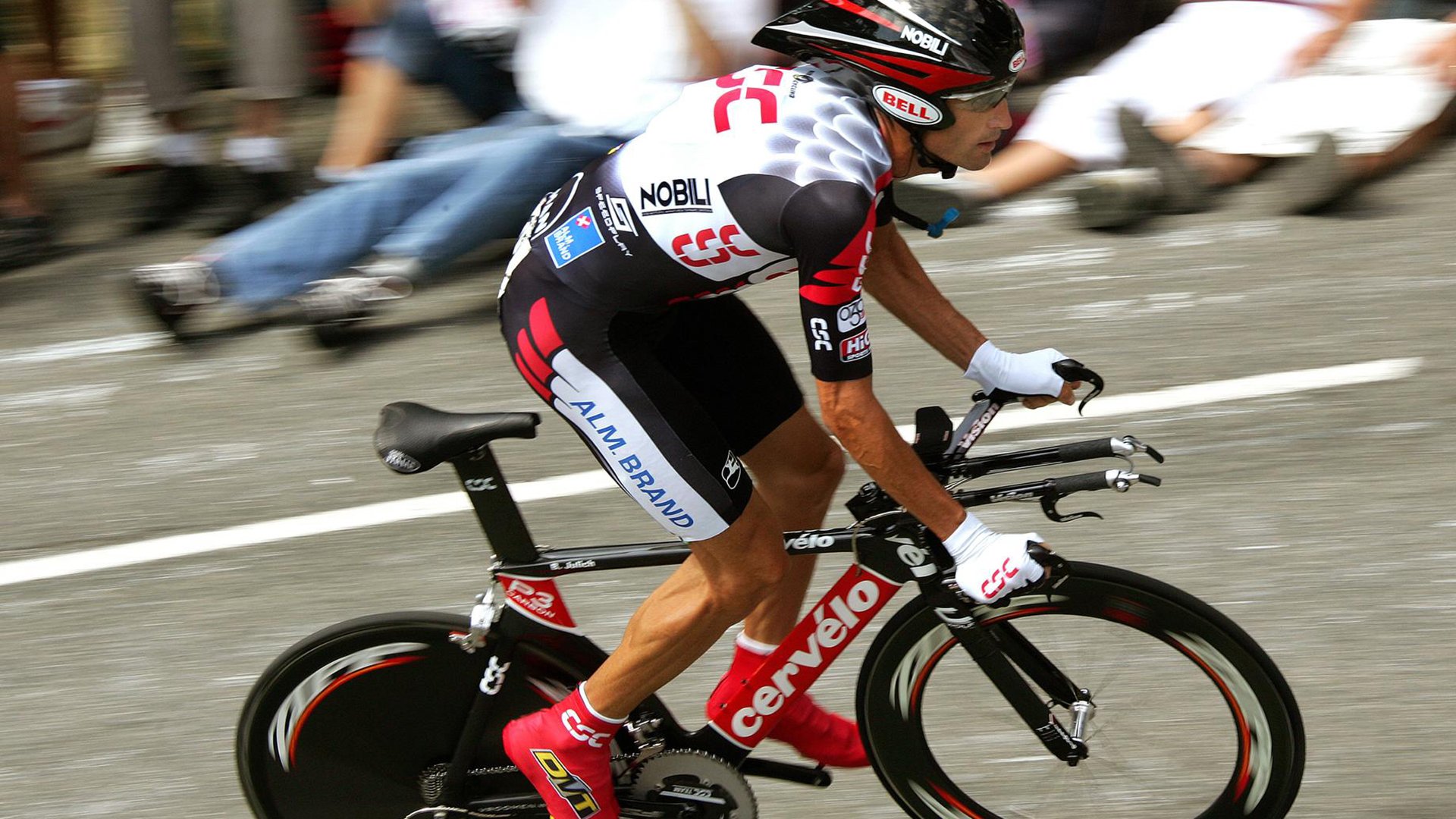 赖斯爆发,威尔士最后时刻击败喀麦隆—荣耀与伤疤背后的足球启示录